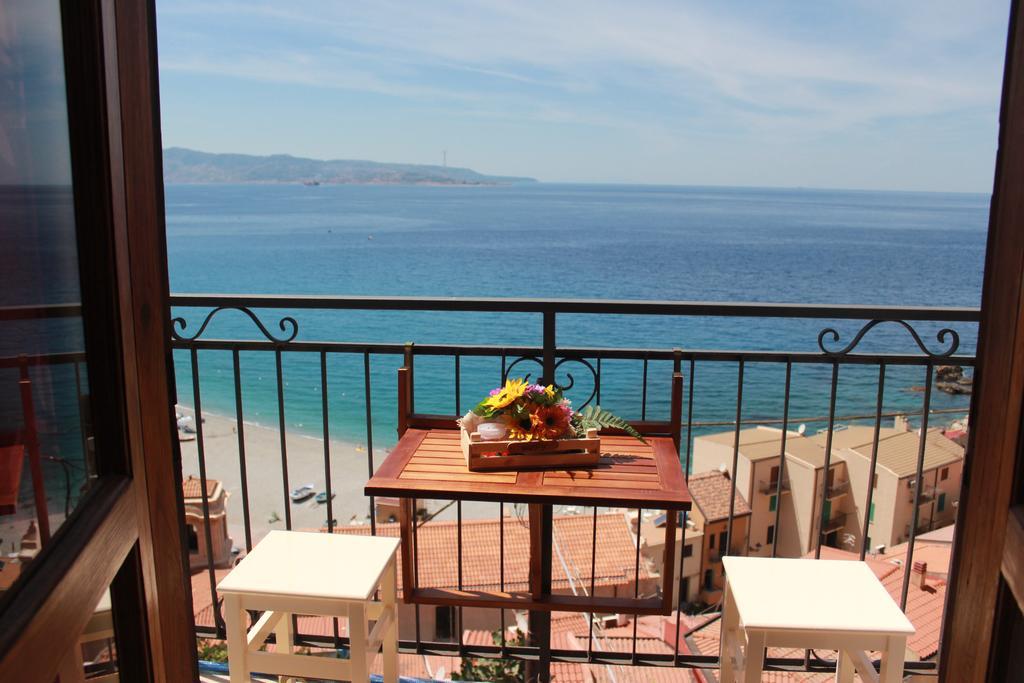 Olimpo Palace Affittacamere Scilla Bagian luar foto